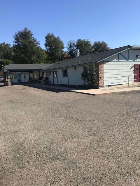 1713 Center Ave. Payette ID 83661