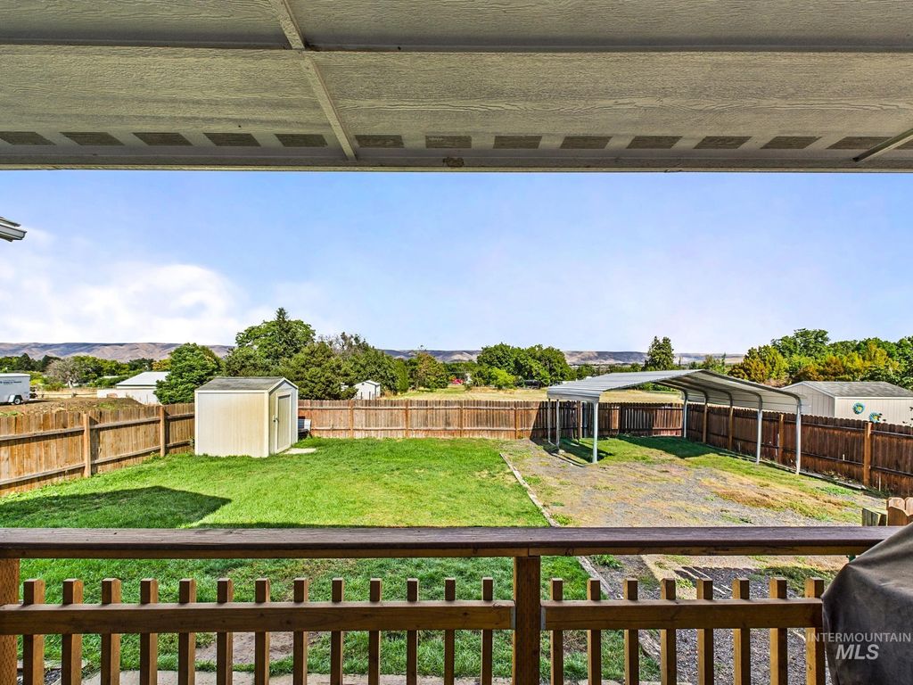 Photo of 1539 Alder Ave, Lewiston, ID 83501 (MLS # 98963928)