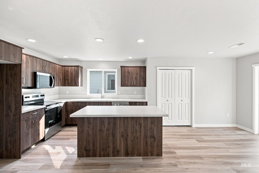 Photo of 442 Aplomado Ct, Middleton, ID 83644 (MLS # 99002836)