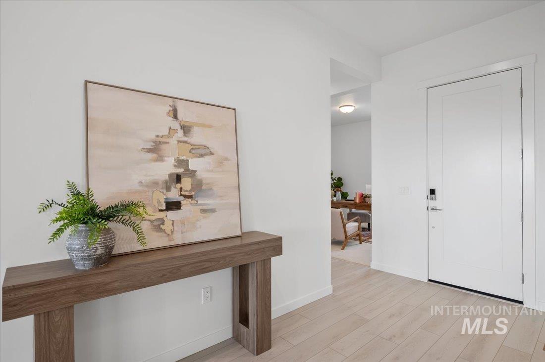 8716 S Wingspread Way