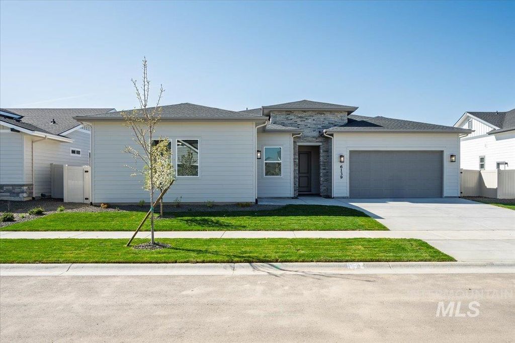 Photo of 8716 S Wingspread Way, Meridian, ID 83642 (MLS # 98963815)