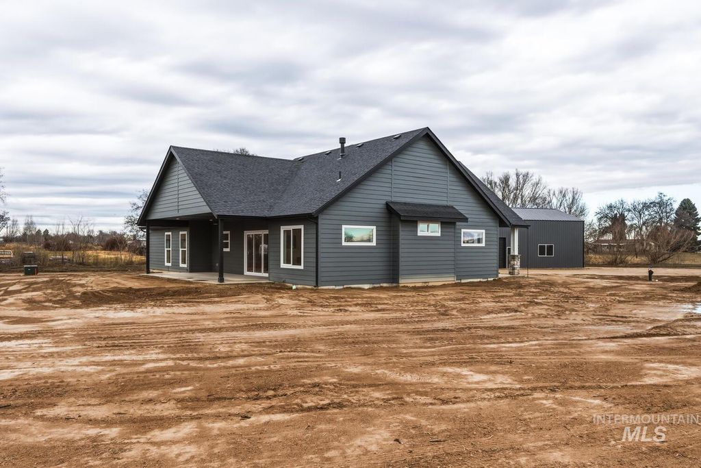 Photo of 4653 E Idaho St, New Plymouth, ID 83655 (MLS # 98976064)