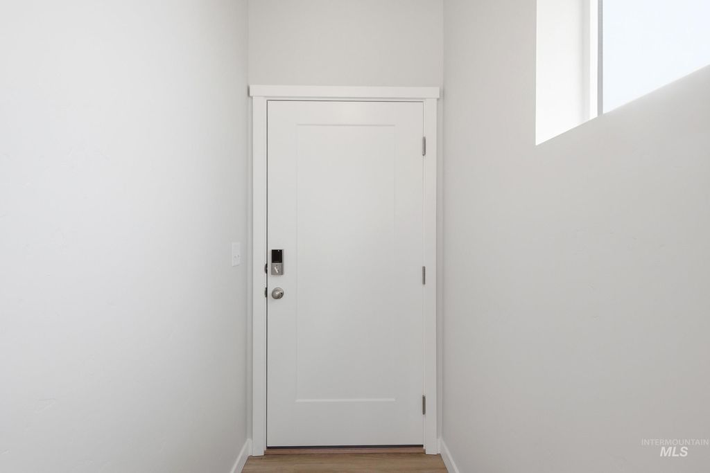 Photo of 35 S Sweetgrass Ave, Nampa, ID 83651 (MLS # 98979936)