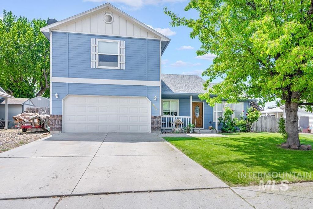 Photo of 1010 Jonathan St, Fruitland, ID 83619 (MLS # 98935816)