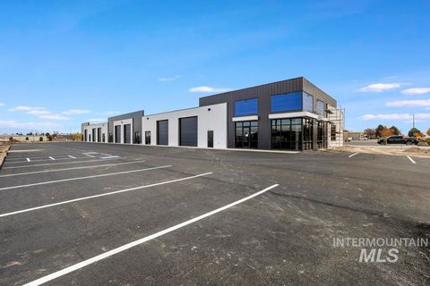 Photo of 2311 Eldridge Avenue, Twin Falls, ID 83301 (MLS # 98978798)