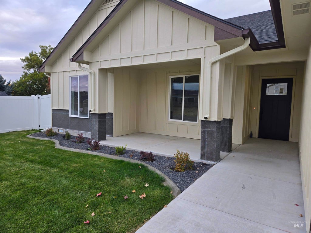 Photo of 2485 2nd Ave S, Payette, ID 83661 (MLS # 99004631)
