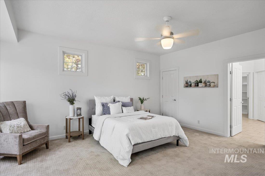 66 W Colchester Drive