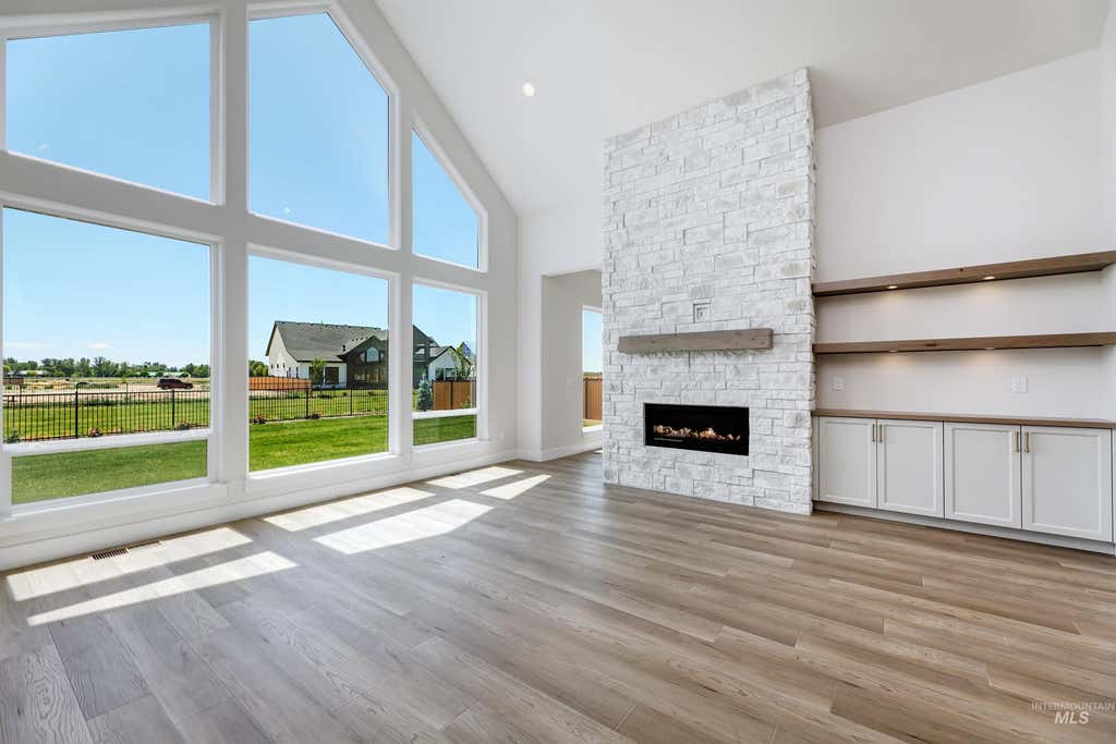 Photo of 13731 N Spring Creek Way, Boise, ID 83714 (MLS # 98995471)