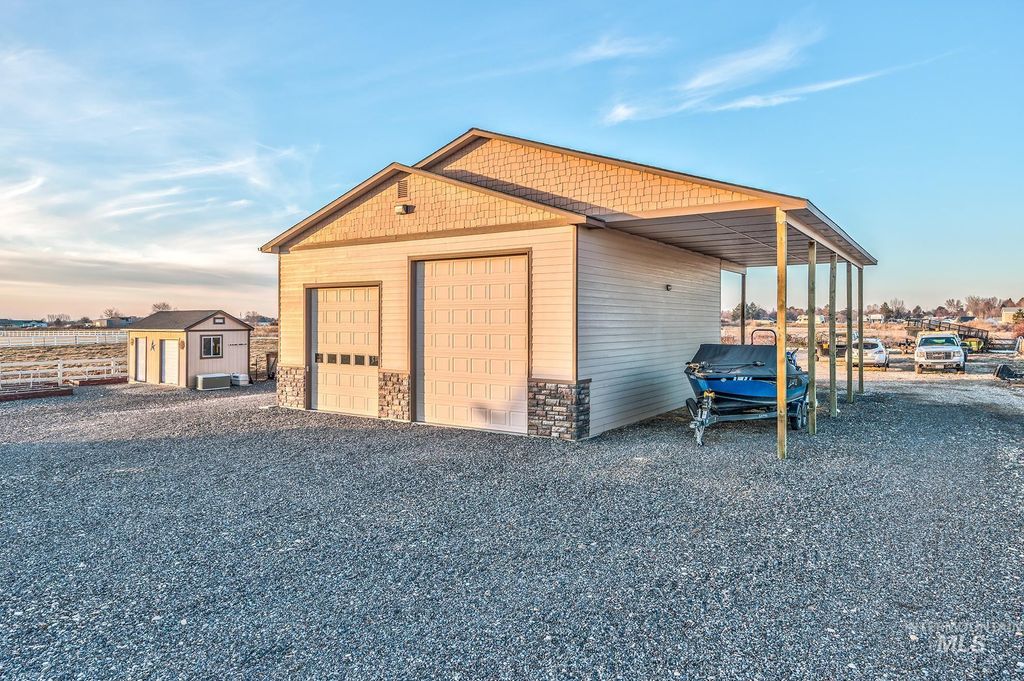 Photo of 6916 E Brindle Point Dr, Nampa, ID 83687 (MLS # 98973273)