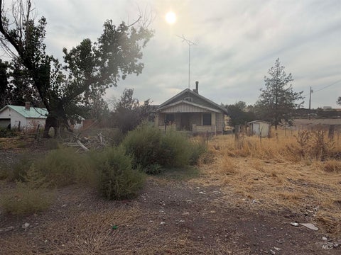 Photo of 5611 Willis St, Brogan, OR 97903 (MLS # 98999479)