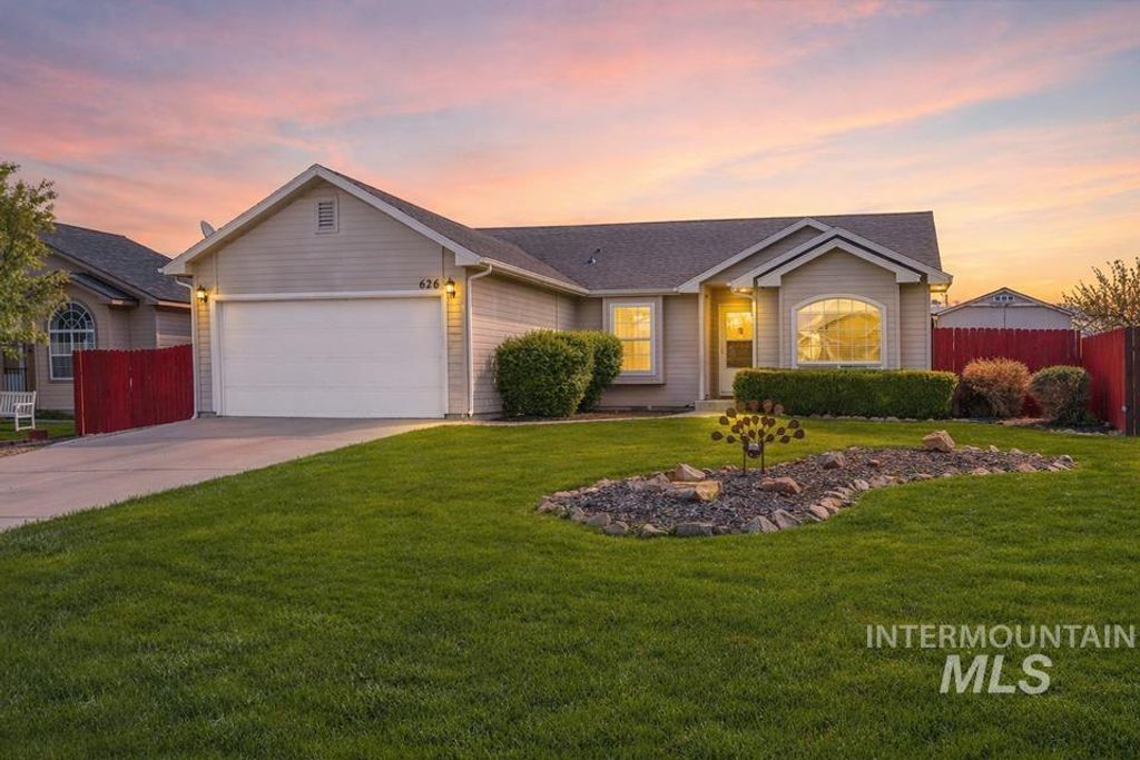 Photo of 626 Colton St, New Plymouth, ID 83655 (MLS # 98983459)