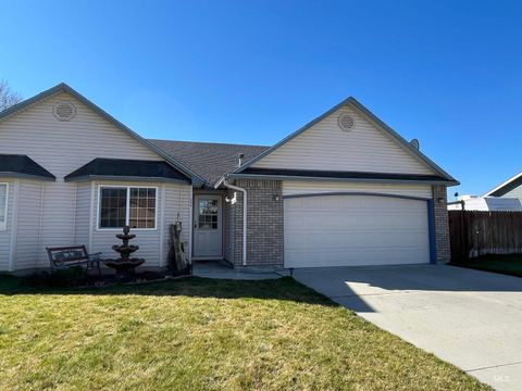 Photo of 334 17th Ave North Ave, Payette, ID 83661 (MLS # 98978627)