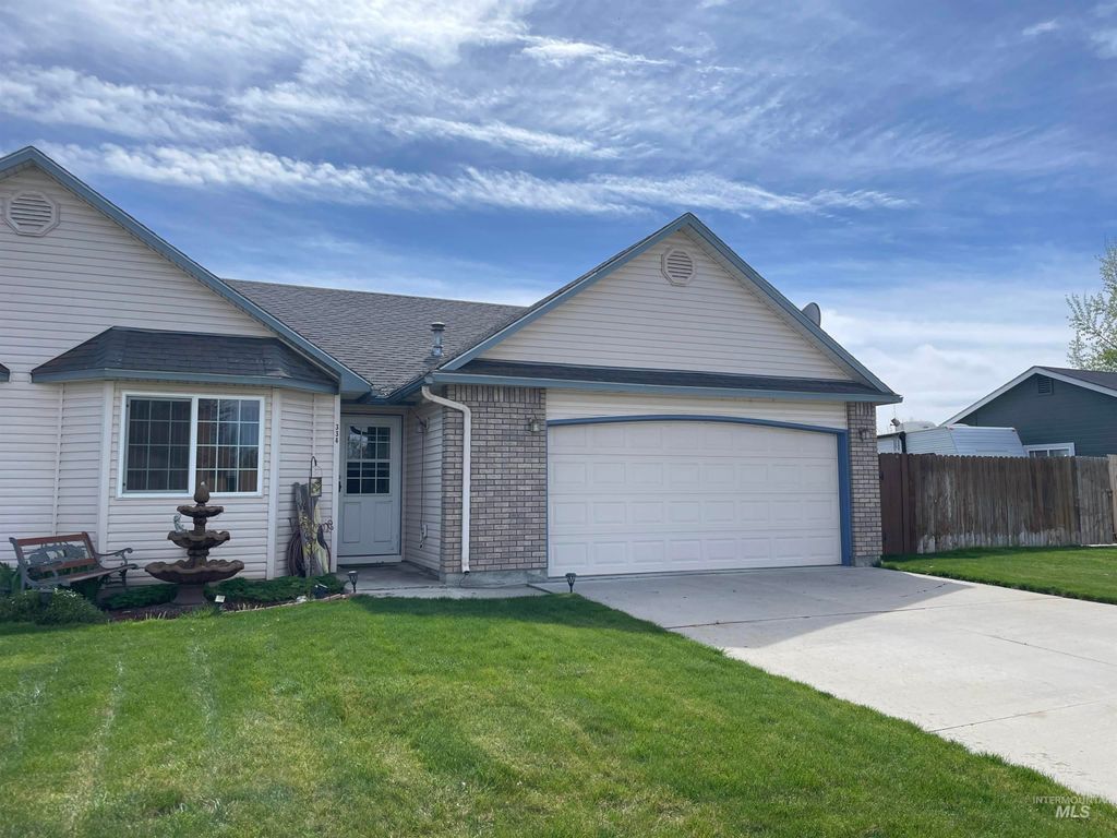 Photo of 334 17th Ave North Ave, Payette, ID 83661 (MLS # 98978627)