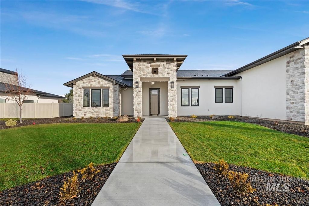 Photo of 1830 W Yellowstone Dr, Eagle, ID 83616 (MLS # 98969412)