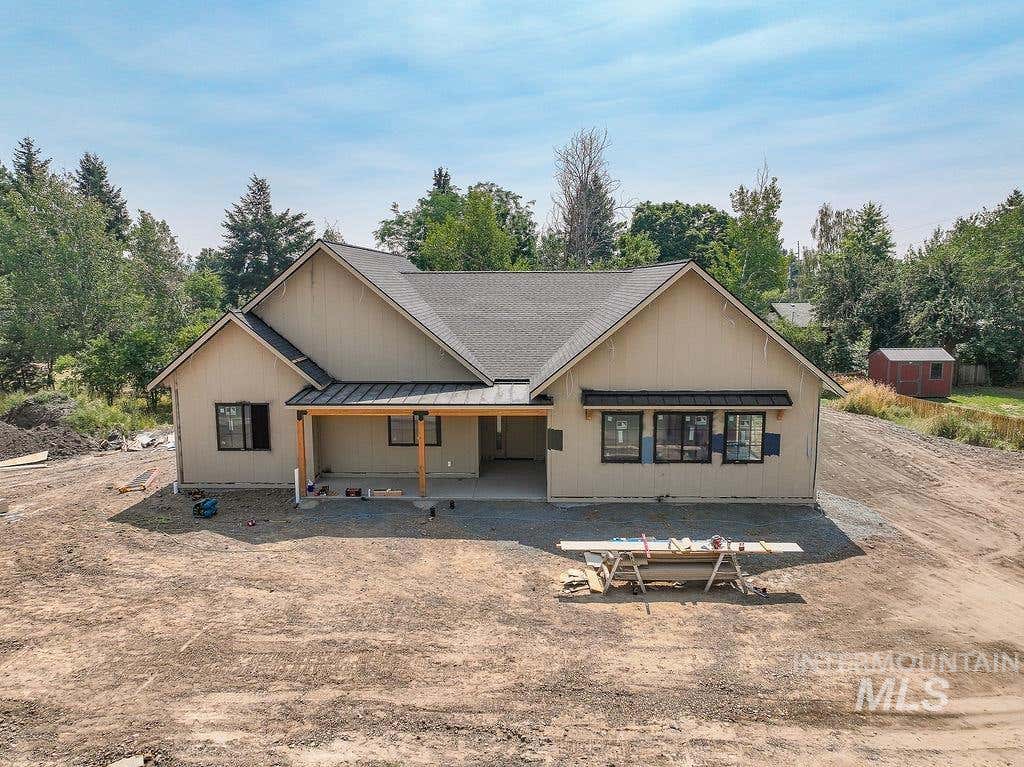 Photo of 1062 N Mountain View, Moscow, ID 83843 (MLS # 98996771)
