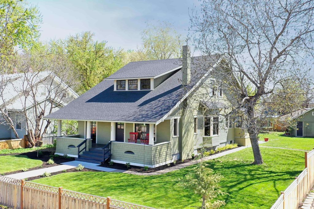 Photo of 407 E Main Street, Weiser, ID 83672 (MLS # 98984168)