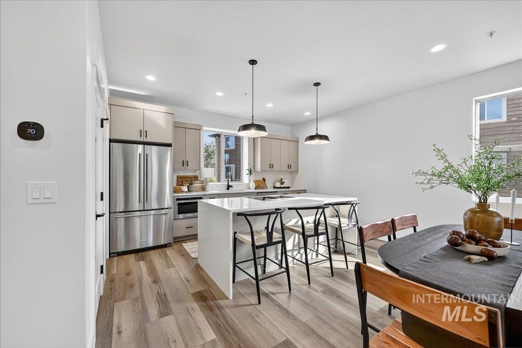 Photo of 1715 S Rock View Ln, Boise, ID 83705 (MLS # 98964475)