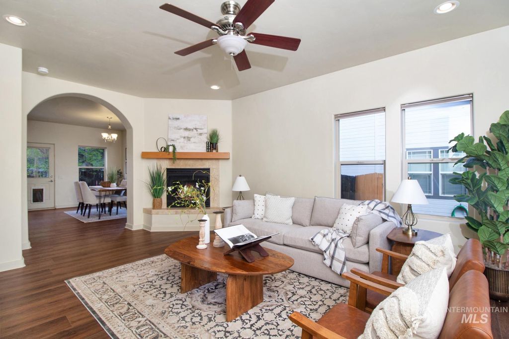 Photo of 951 Winter Fox Lane, Hailey, ID 83333 (MLS # 98981480)