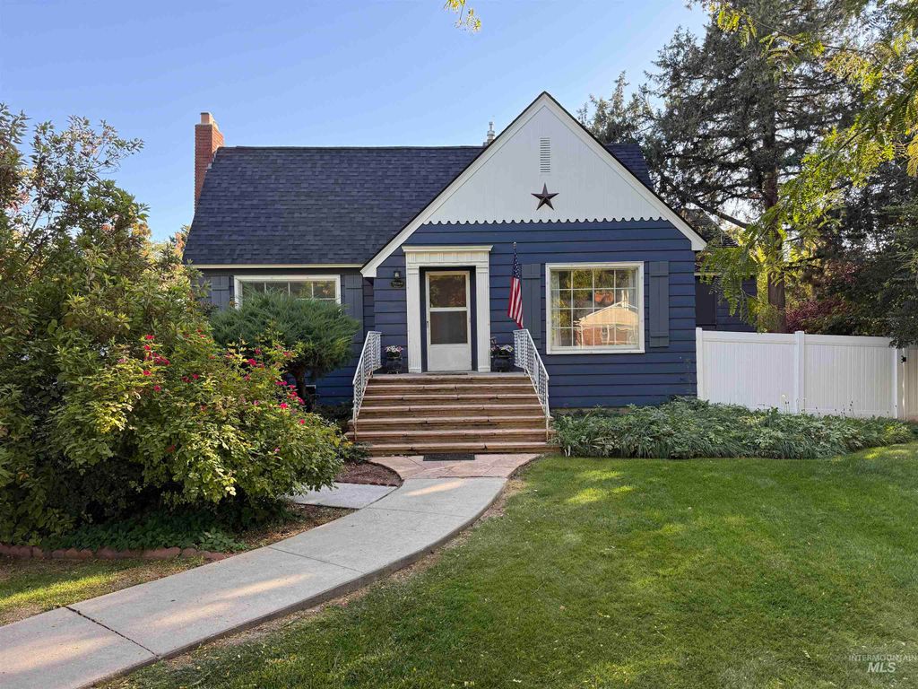 Photo of 79 Ord Blvd, Nampa, ID 83651 (MLS # 98964881)