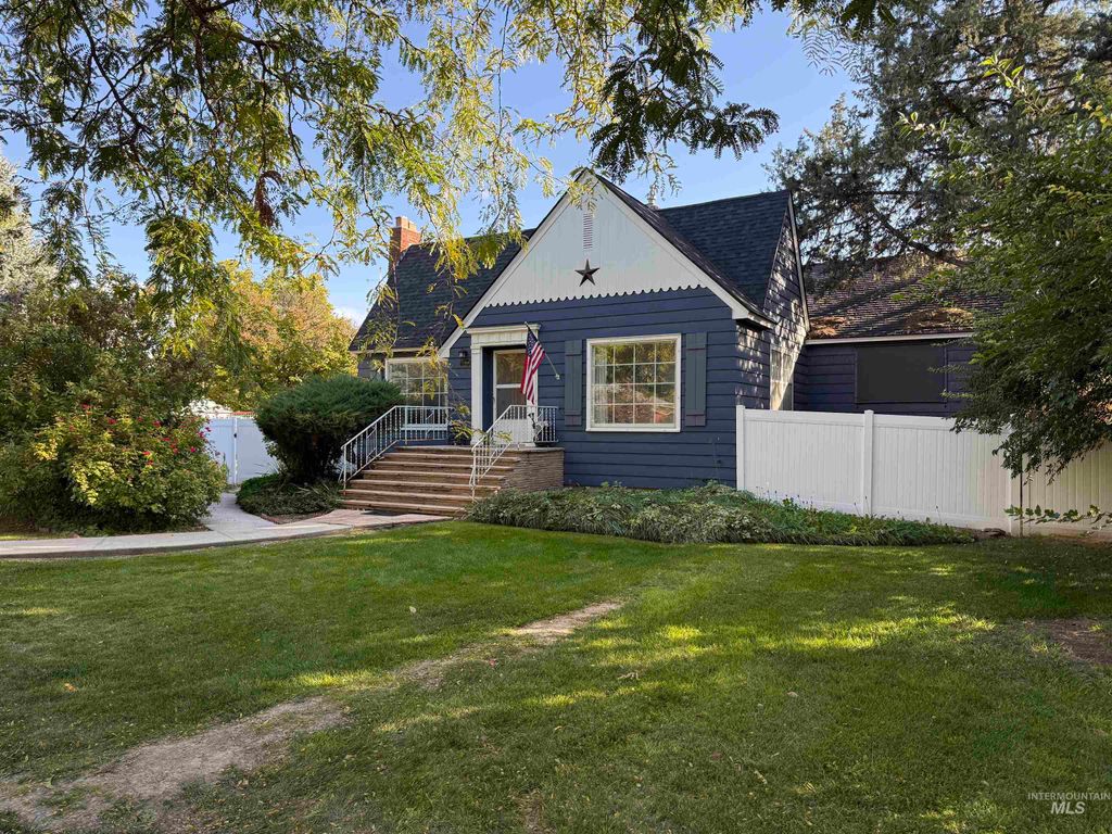 Photo of 79 Ord Blvd, Nampa, ID 83651 (MLS # 98964881)