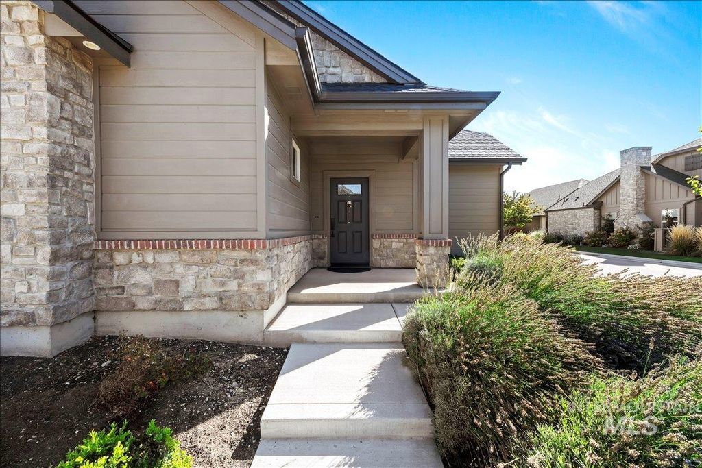 Photo of 4132 E Silverking Ln, Meridian, ID 83642 (MLS # 98963363)