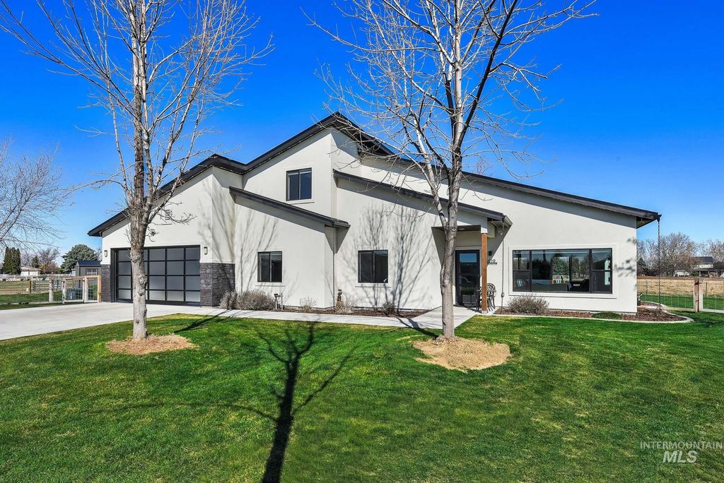 Photo of 1619 Primrose Dr, Nampa, ID 83686 (MLS # 98979951)