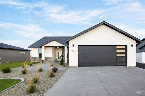 Photo of 2409 Jackson St N, Jerome, ID 83338 (MLS # 98964832)