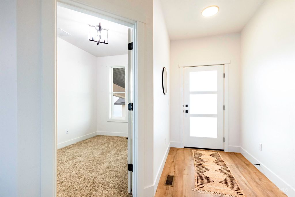 Photo of 2409 Jackson St N, Jerome, ID 83338 (MLS # 98964832)