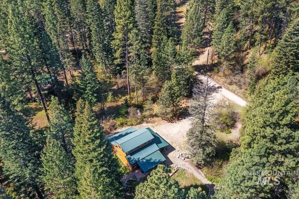 Photo of 11 Shadow Rd, Garden Valley, ID 83622 (MLS # 98983023)