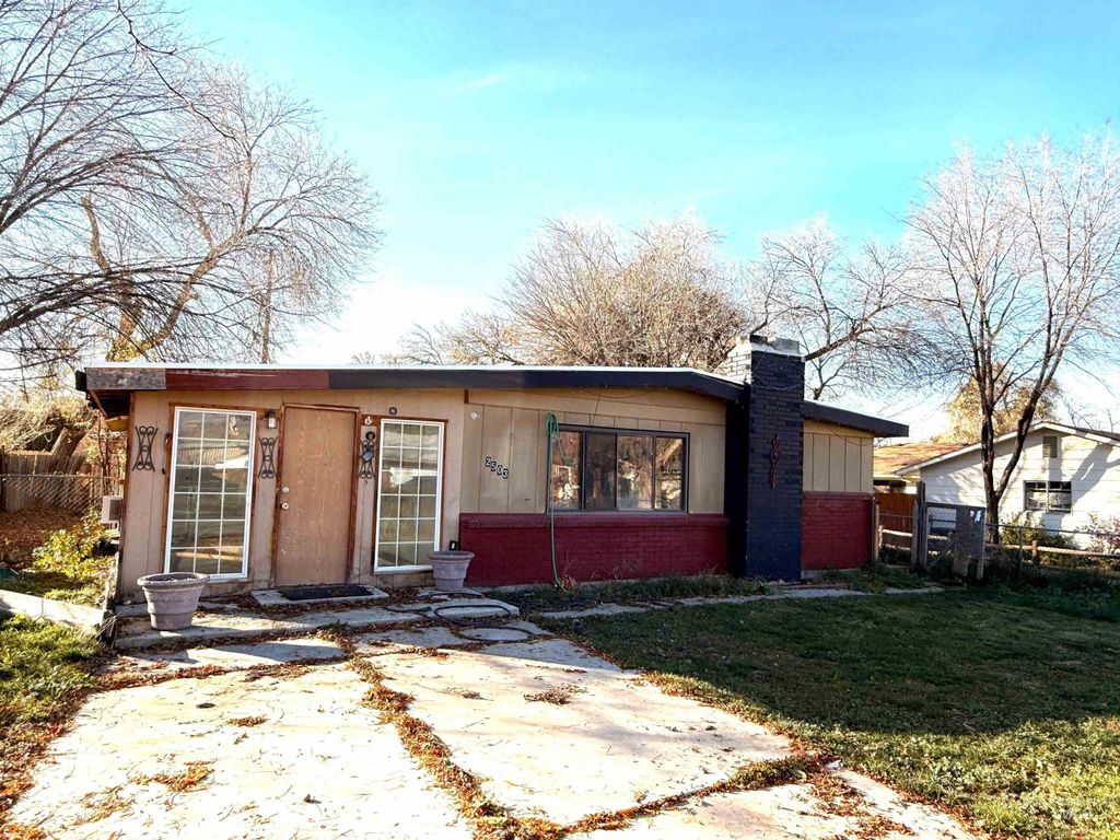 Photo of 2503 S Virginia St, Boise, ID 83705 (MLS # 98968691)