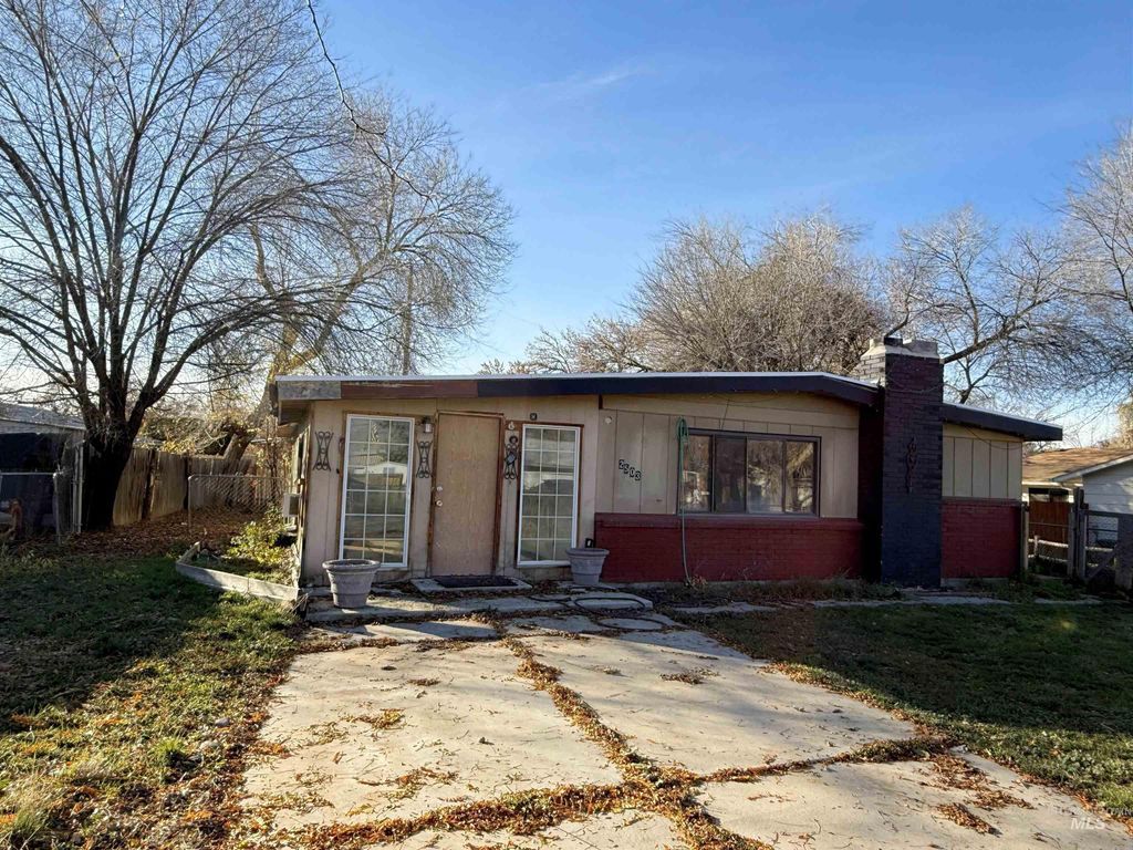 Photo of 2503 S Virginia St, Boise, ID 83705 (MLS # 98968691)
