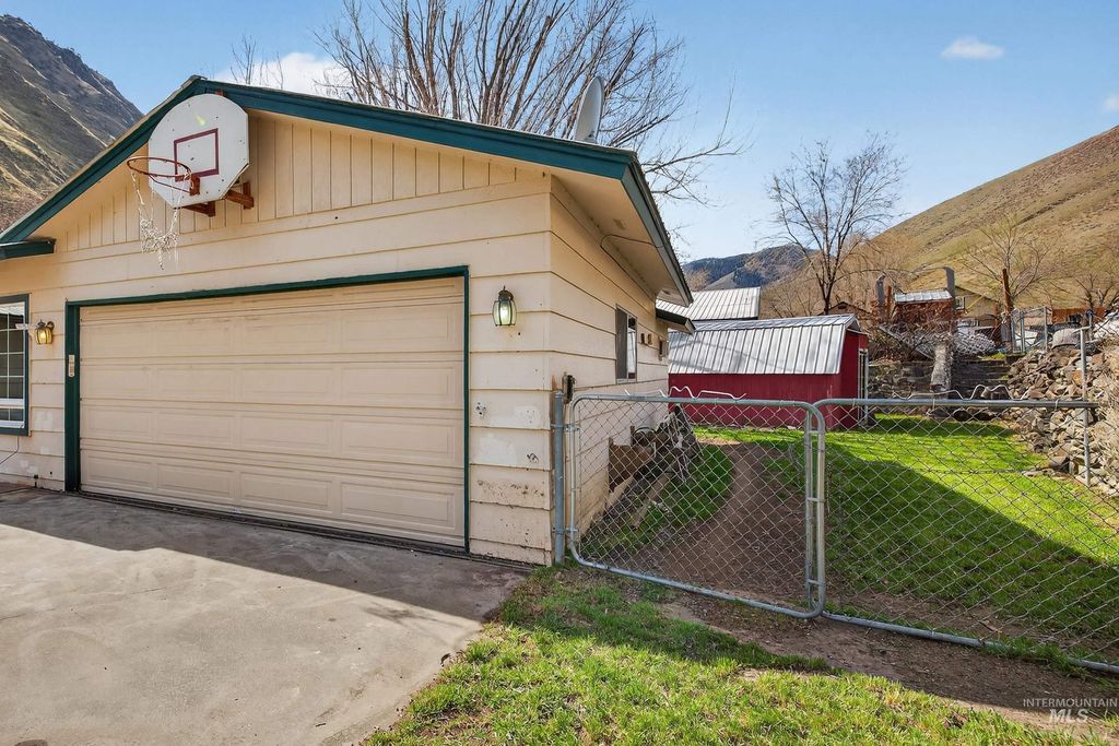 Photo of 100 Park St, Riggins, ID 83549 (MLS # 98979065)