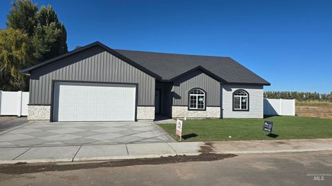 Photo of 1212 Bronze Drive, Rupert, ID 83350 (MLS # 98964594)