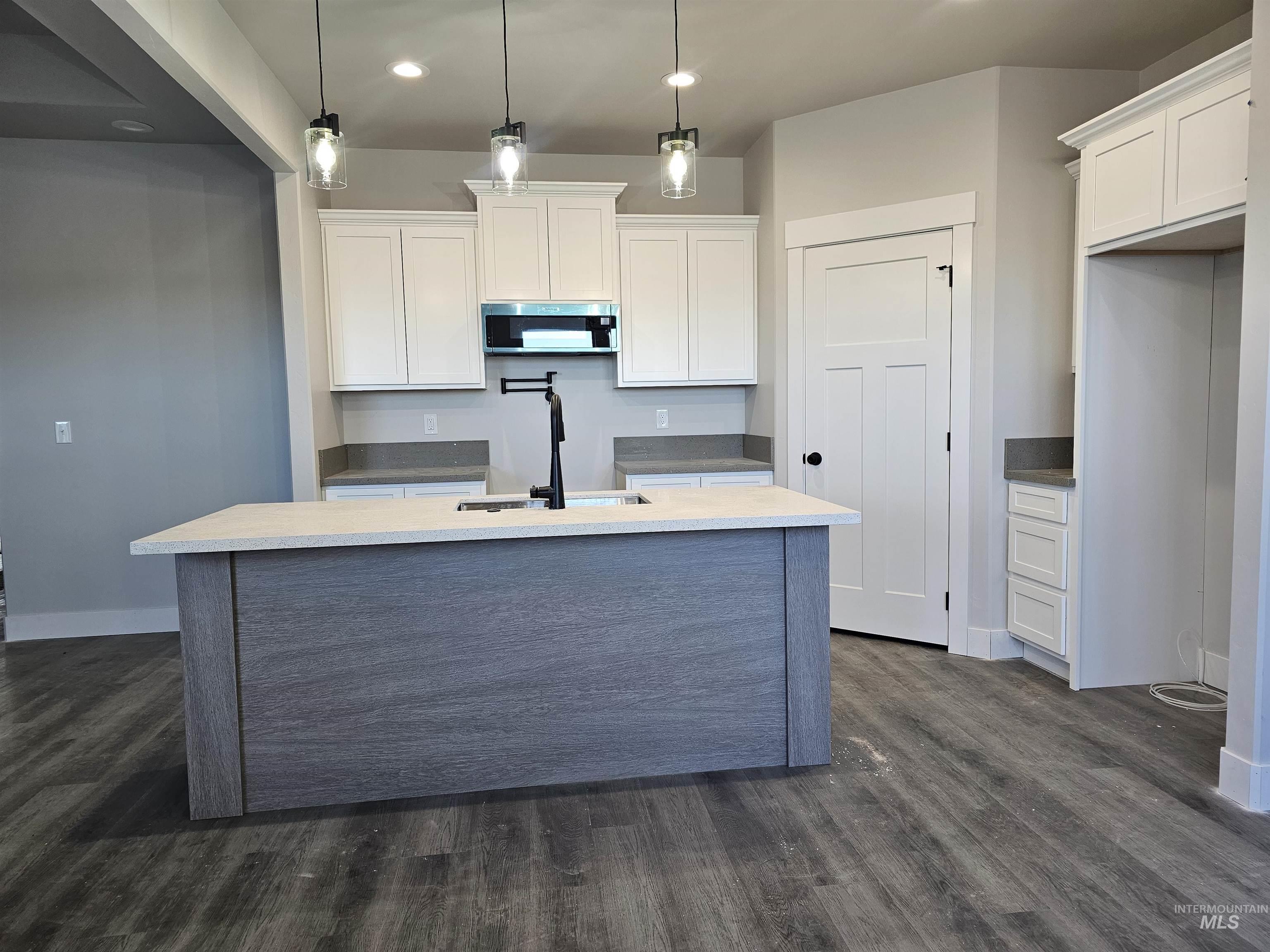 1212 Bronze Drive