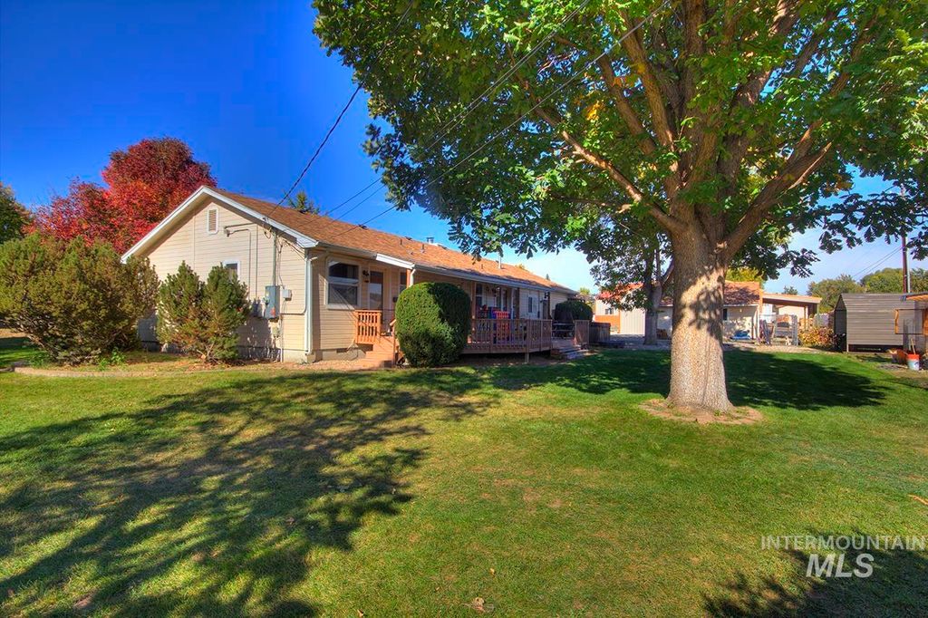 Photo of 1880 Fenton Dr, Emmett, ID 83617 (MLS # 98967045)