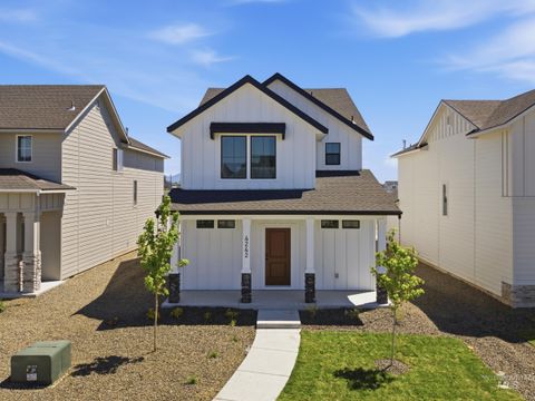 Photo of 4242 N Camp Creek Ave, Meridian, ID 83646 (MLS # 98984752)