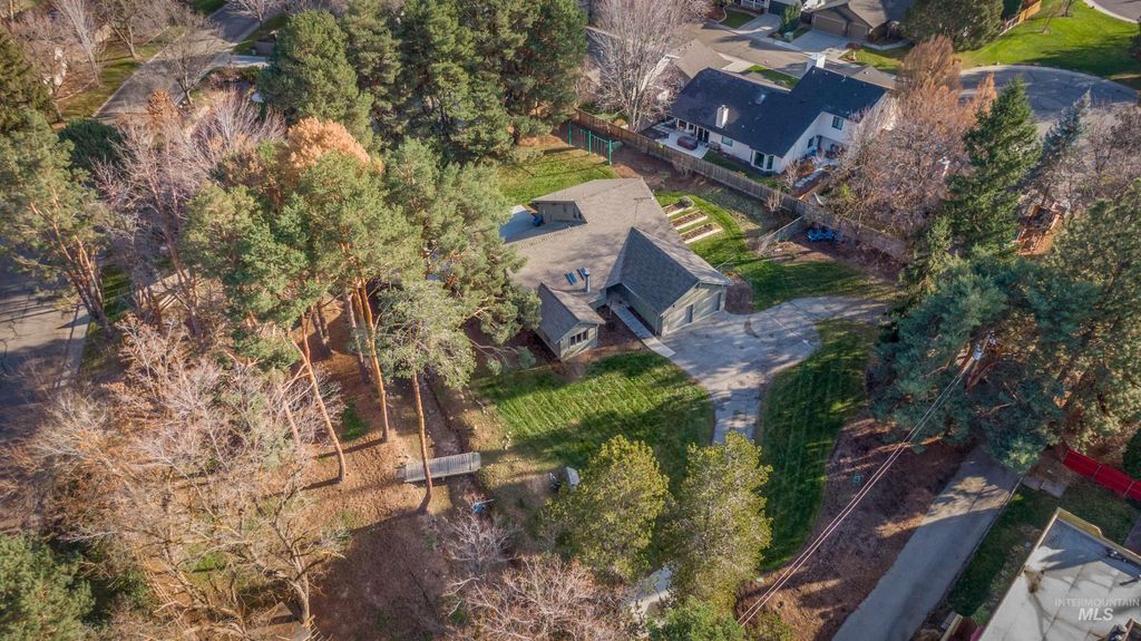 Photo of 1777 E Holden Ln, Boise, ID 83706 (MLS # 98969210)