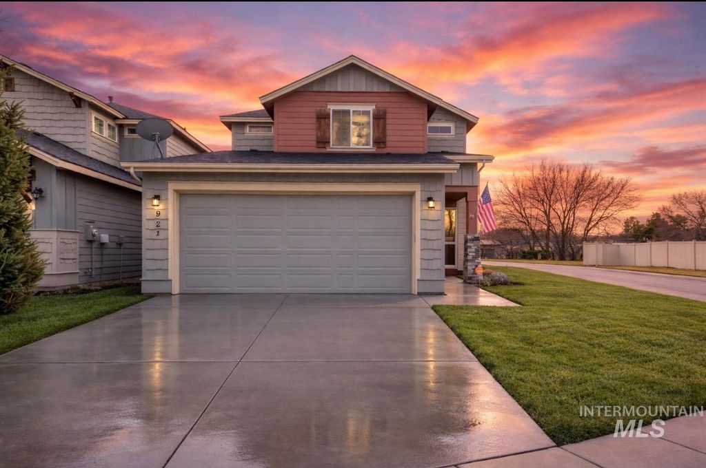 Photo of 9221 W Tillamook Dr, Boise, ID 83709 (MLS # 98971058)