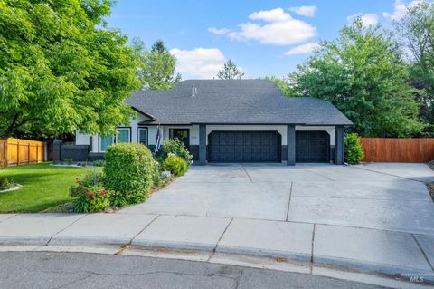3832 W Aspen Creek Ct Meridian ID 83642