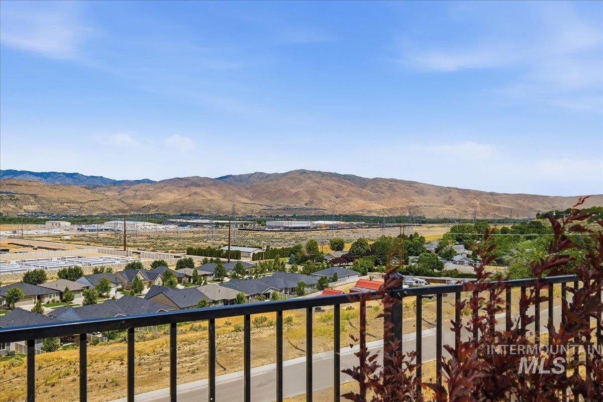 Expansive mountain backdrop with a wide-ranging elevated perspective
