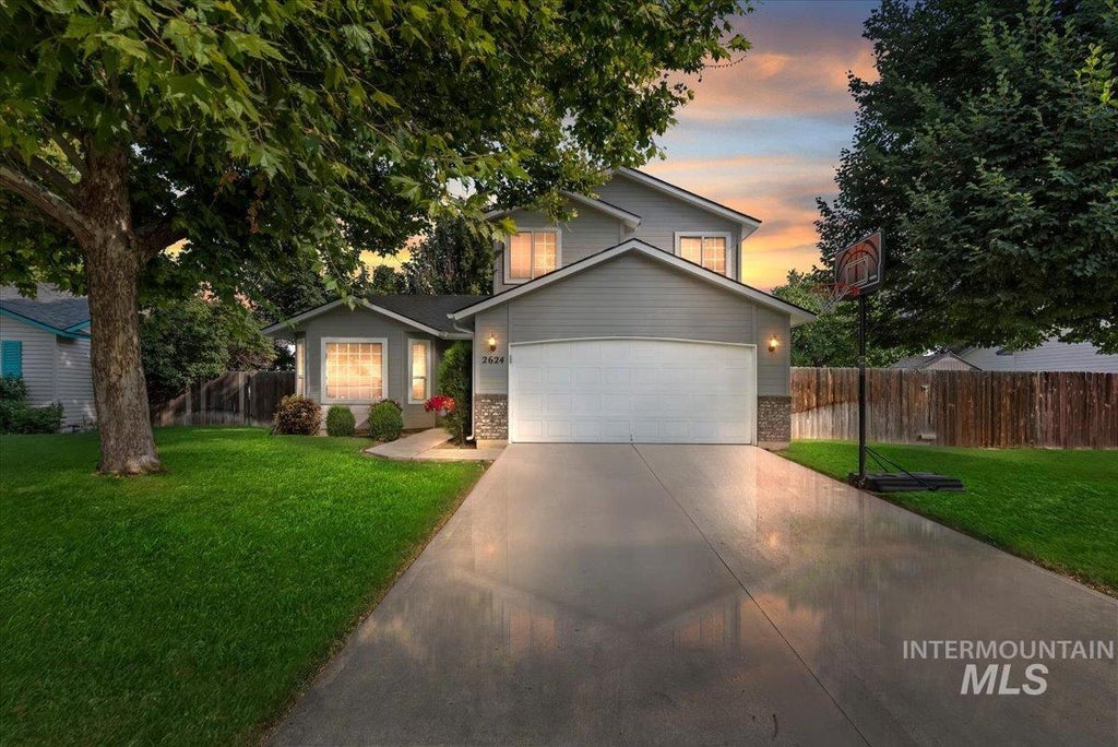 Photo of 2624 S Stonehedge Dr, Nampa, ID 83686 (MLS # 98998999)