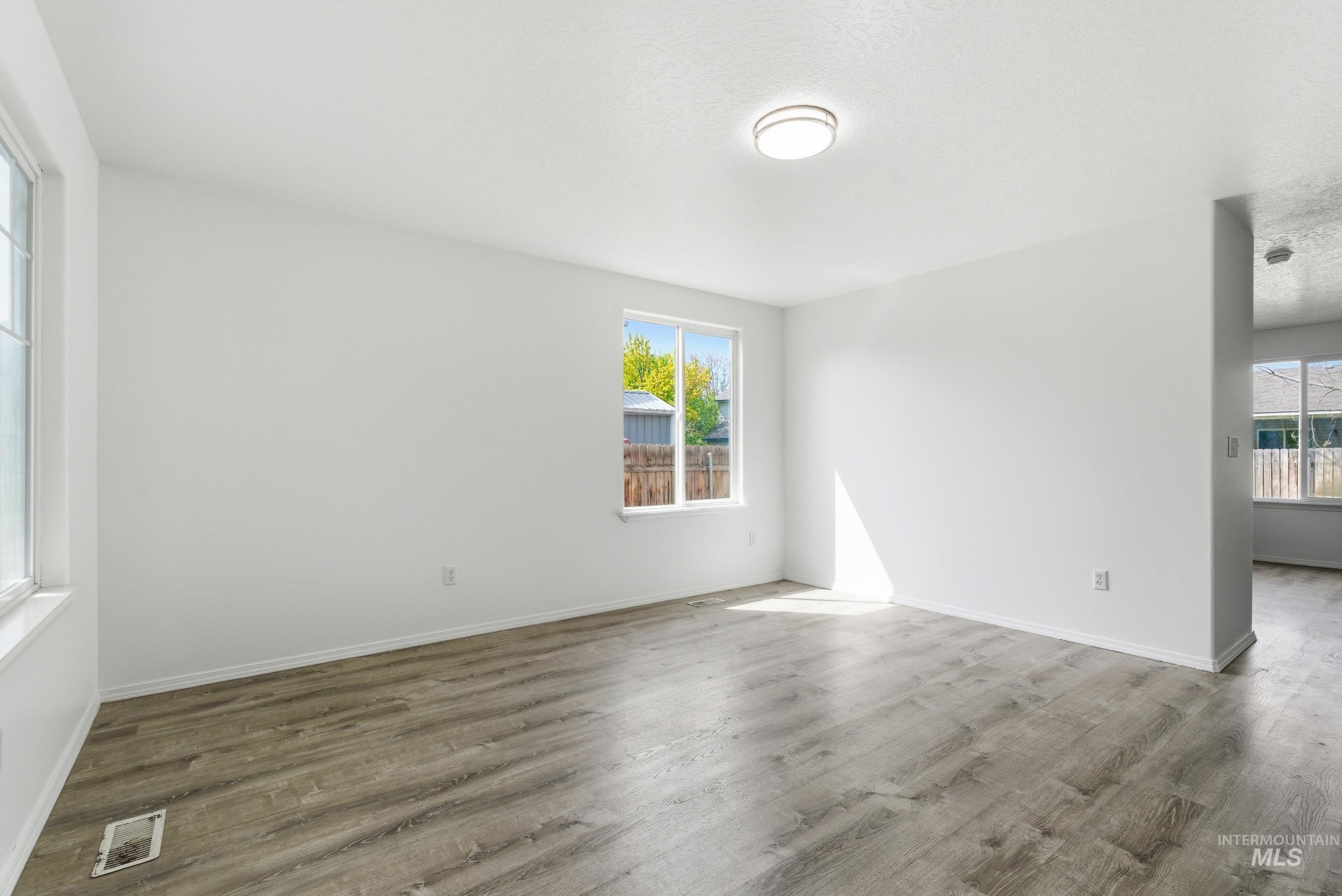 2200 W Lake Pointe Ct.