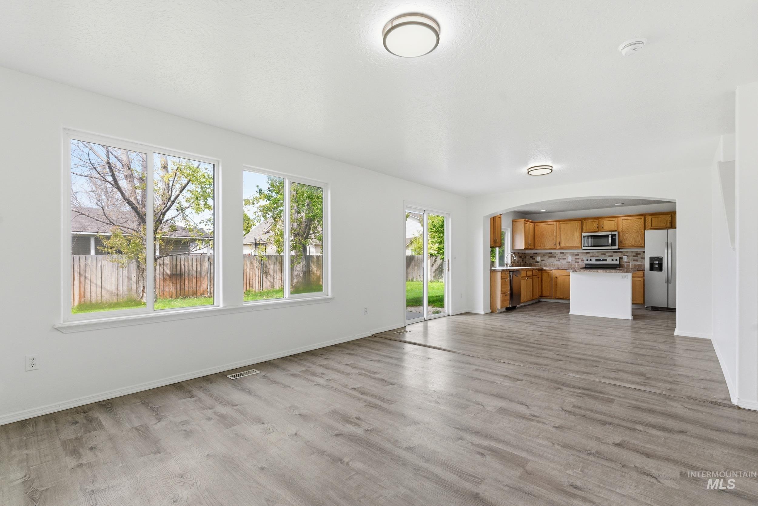 2200 W Lake Pointe Ct.