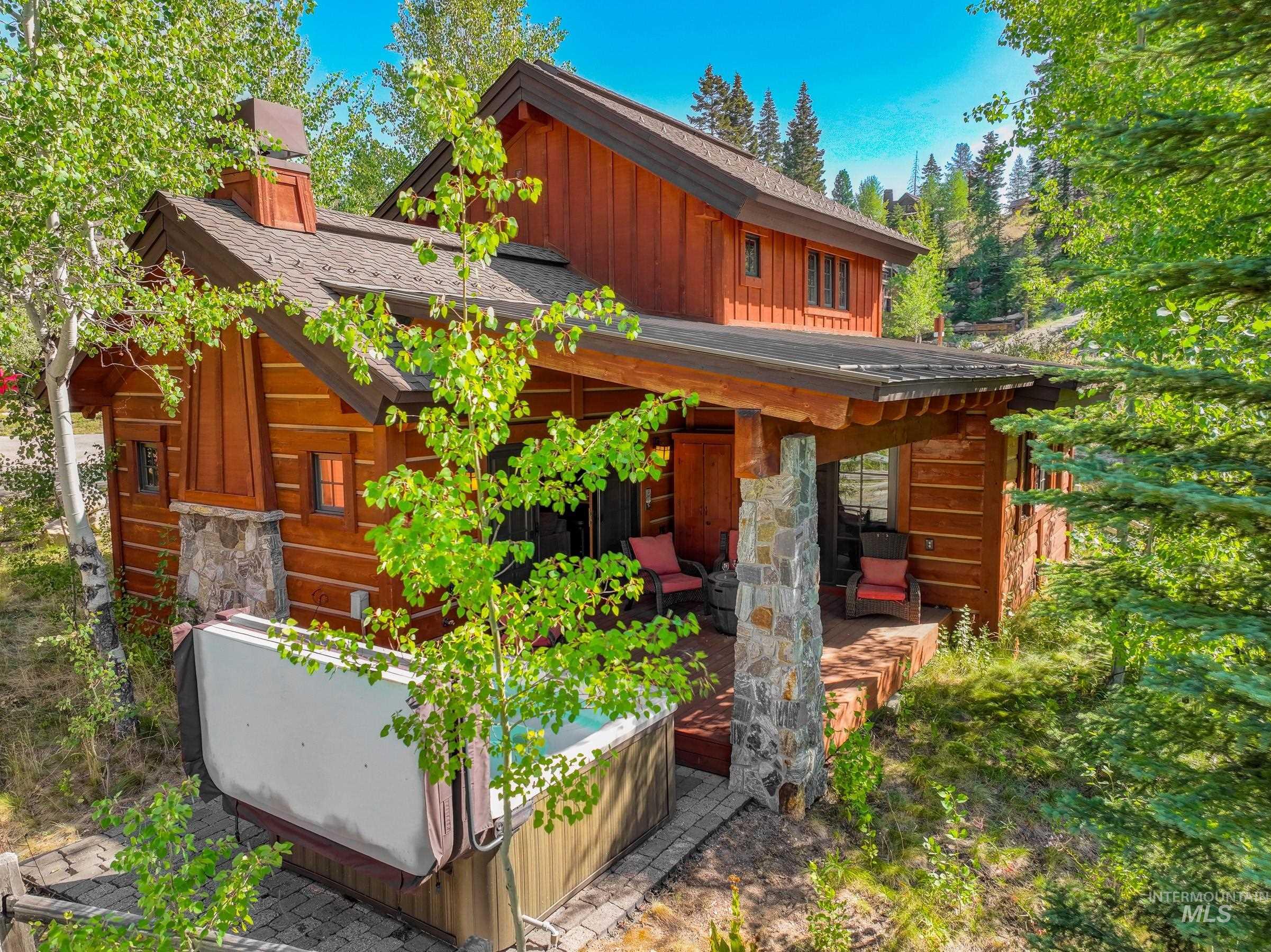 View of back of home