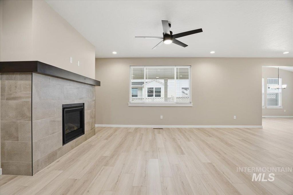 Photo of 2315 N Silver Wolf Pl, Star, ID 83669 (MLS # 98972425)