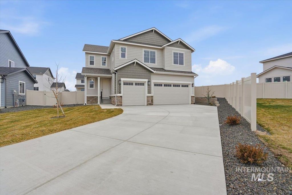 Photo of 2315 N Silver Wolf Pl, Star, ID 83669 (MLS # 98972425)