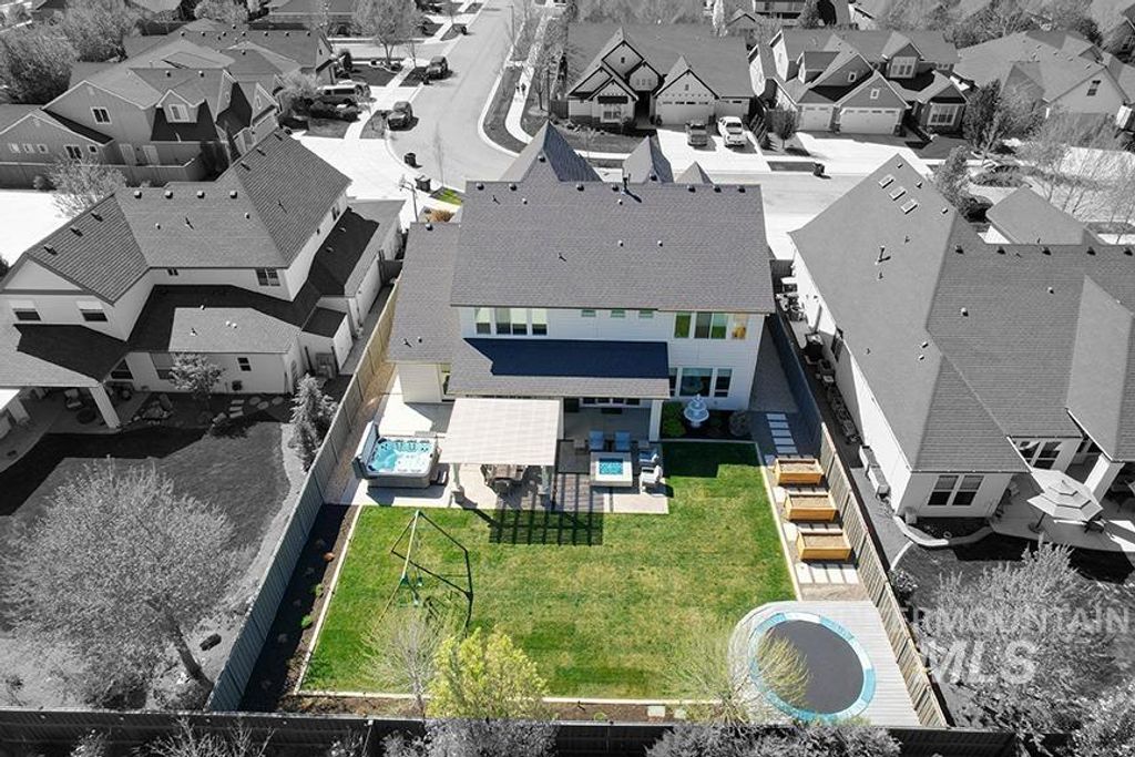 Photo of 5562 S Astoria Avenue, Meridian, ID 83642 (MLS # 98982527)