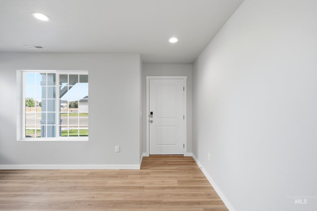 Photo of 1789 Gyrfalcon St, Middleton, ID 83644 (MLS # 99000945)