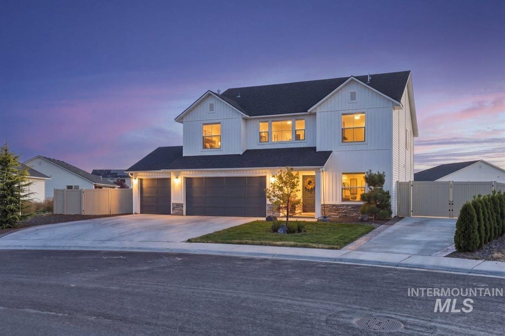 Photo of 16374 Sandon Ave, Caldwell, ID 83607 (MLS # 99004550)