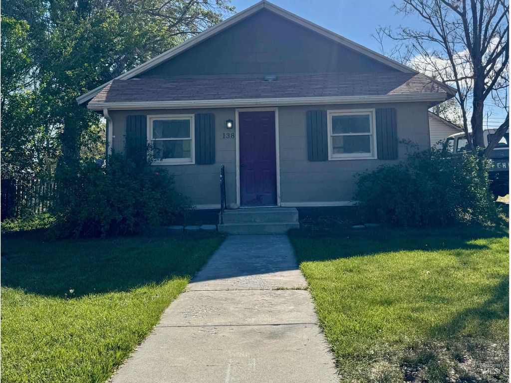 Photo of 138 Quincy St, Twin Falls, ID 83301 (MLS # 98984625)